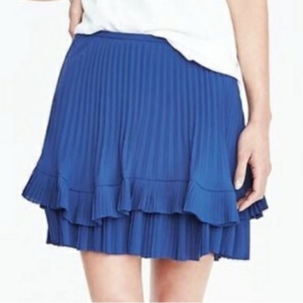 Banana Republic pleated ruffle hem mini skirt